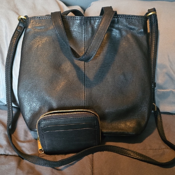 Margot Black Leather Crossbody Bag and Wallet Set - Picture 5 of 7